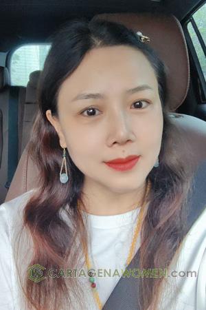 225872 - Lily Age: 48 - China