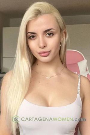 227347 - Daryna Age: 22 - Ukraine