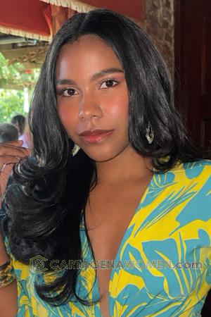 228888 - Laura Age: 27 - Colombia
