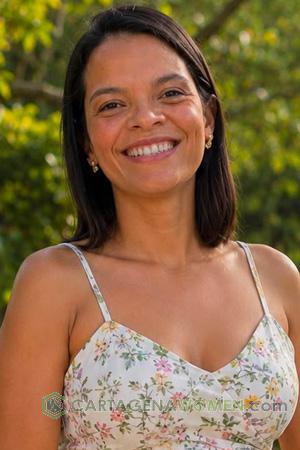 228891 - Yessica Age: 38 - Colombia